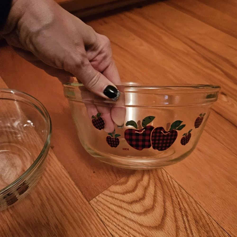 Apple design Glass Bowls